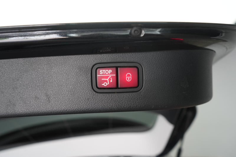 Mercedes-Benz C 300 e T 9G-Tronic AMG Line AHK/Pano/HuD/Leder/ — photo 10