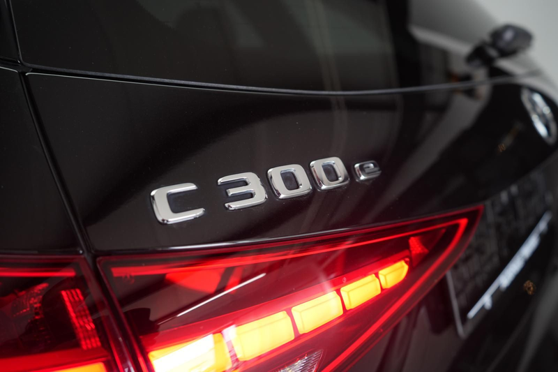 Mercedes-Benz C 300 e T 9G-Tronic AMG Line AHK/Pano/HuD/Leder/ — photo 7