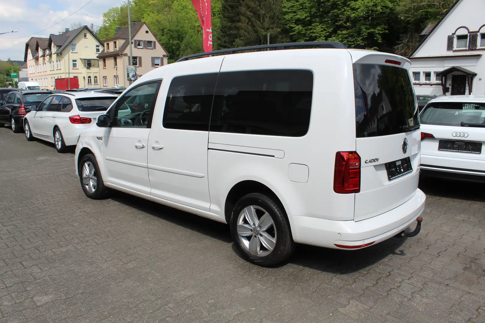 Volkswagen Caddy Maxi 2,0 TDi 7 Sitze, Navi, AHK, Standheizung Blanc - 2