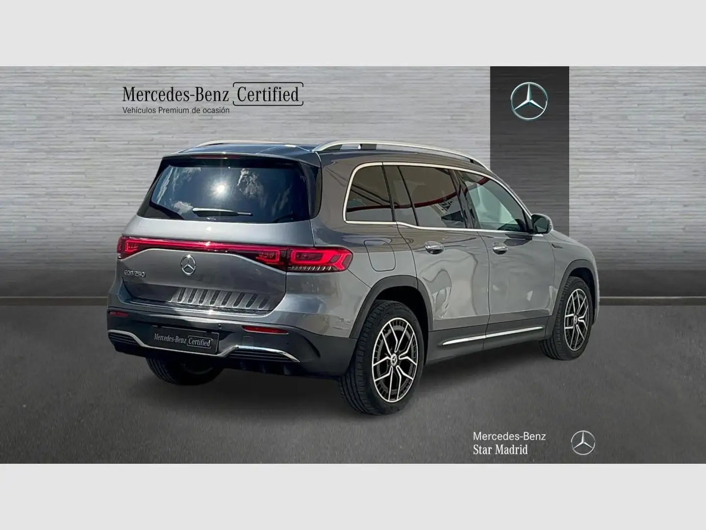 Mercedes-Benz EQB 250 Gris - 2