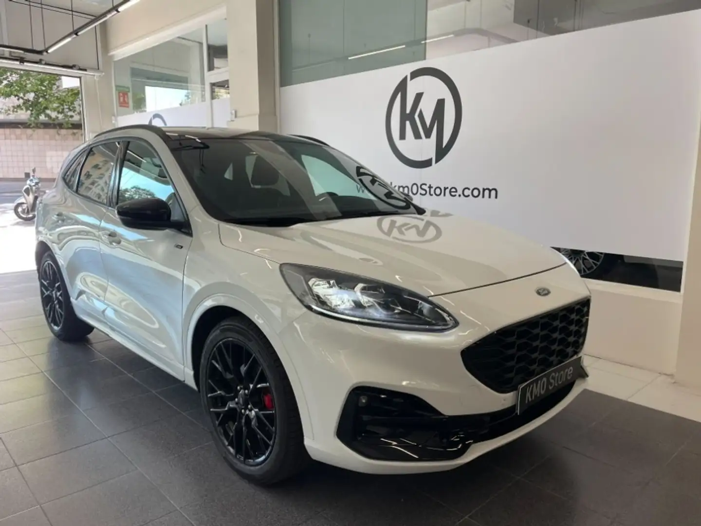 Ford Kuga Hybrid ST-Line X Blanc - 2
