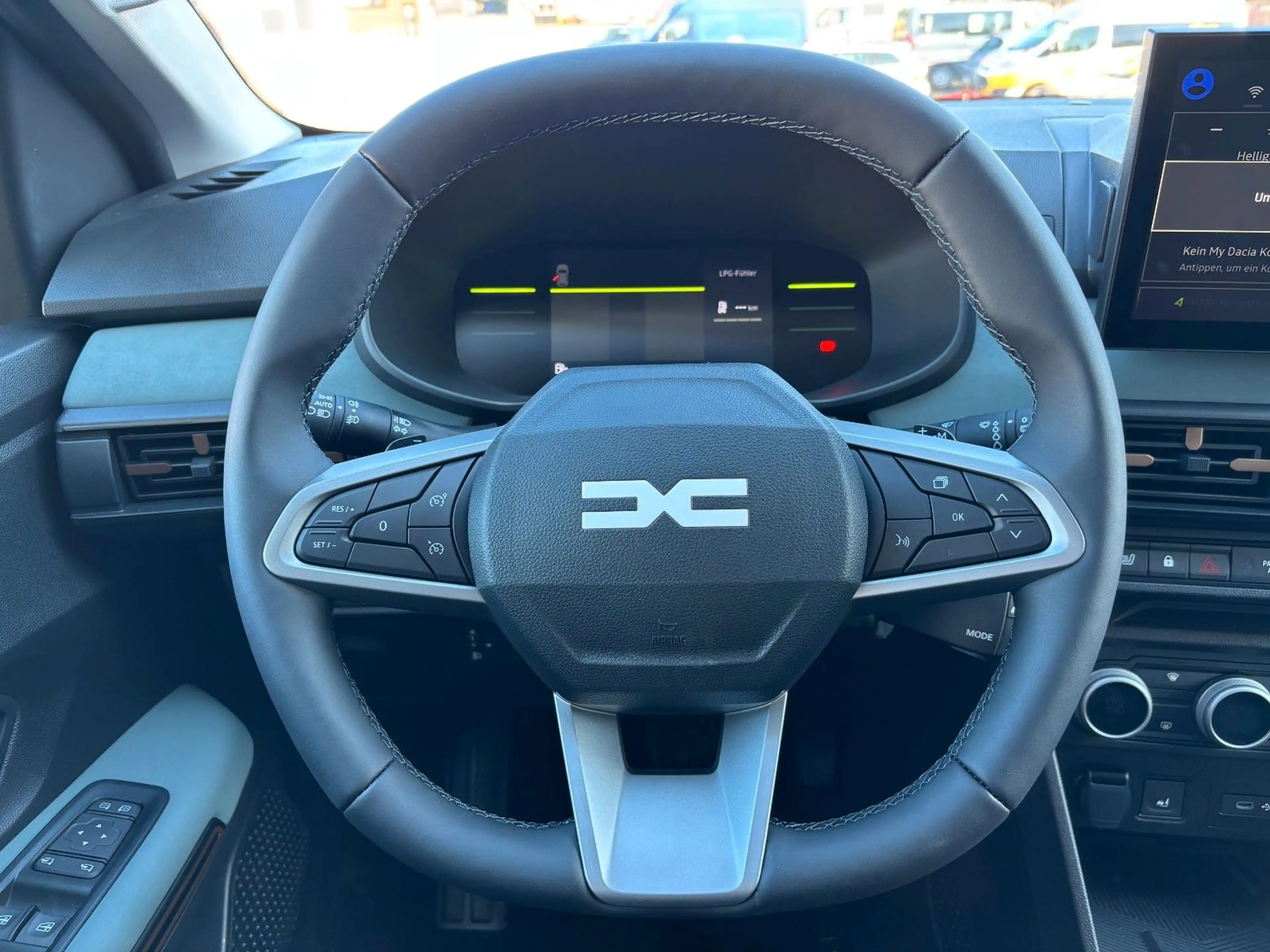 Dacia Sandero Stepway Extreme ECO-G 120 auto — photo 15
