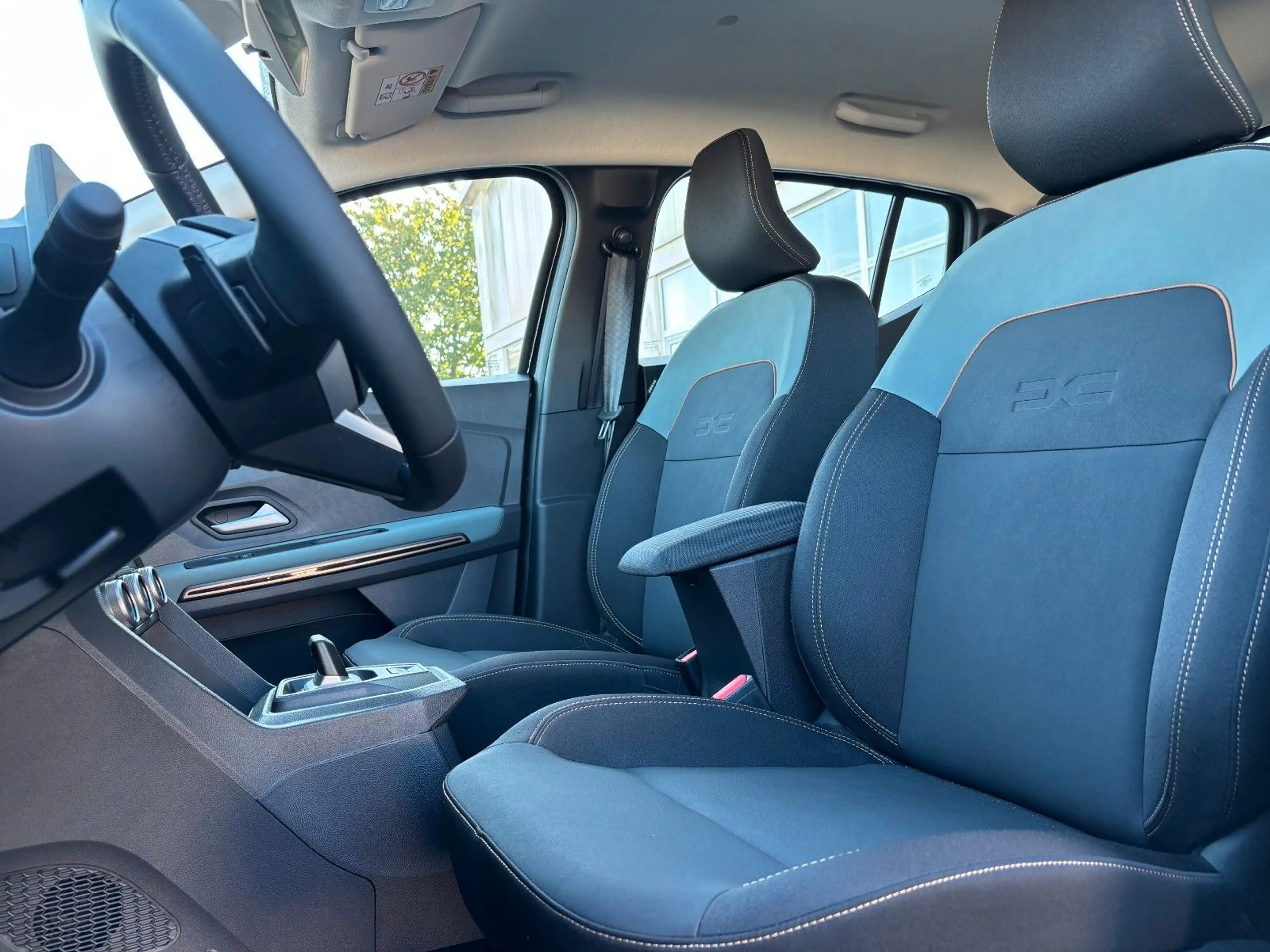 Dacia Sandero Stepway Extreme ECO-G 120 auto — photo 11