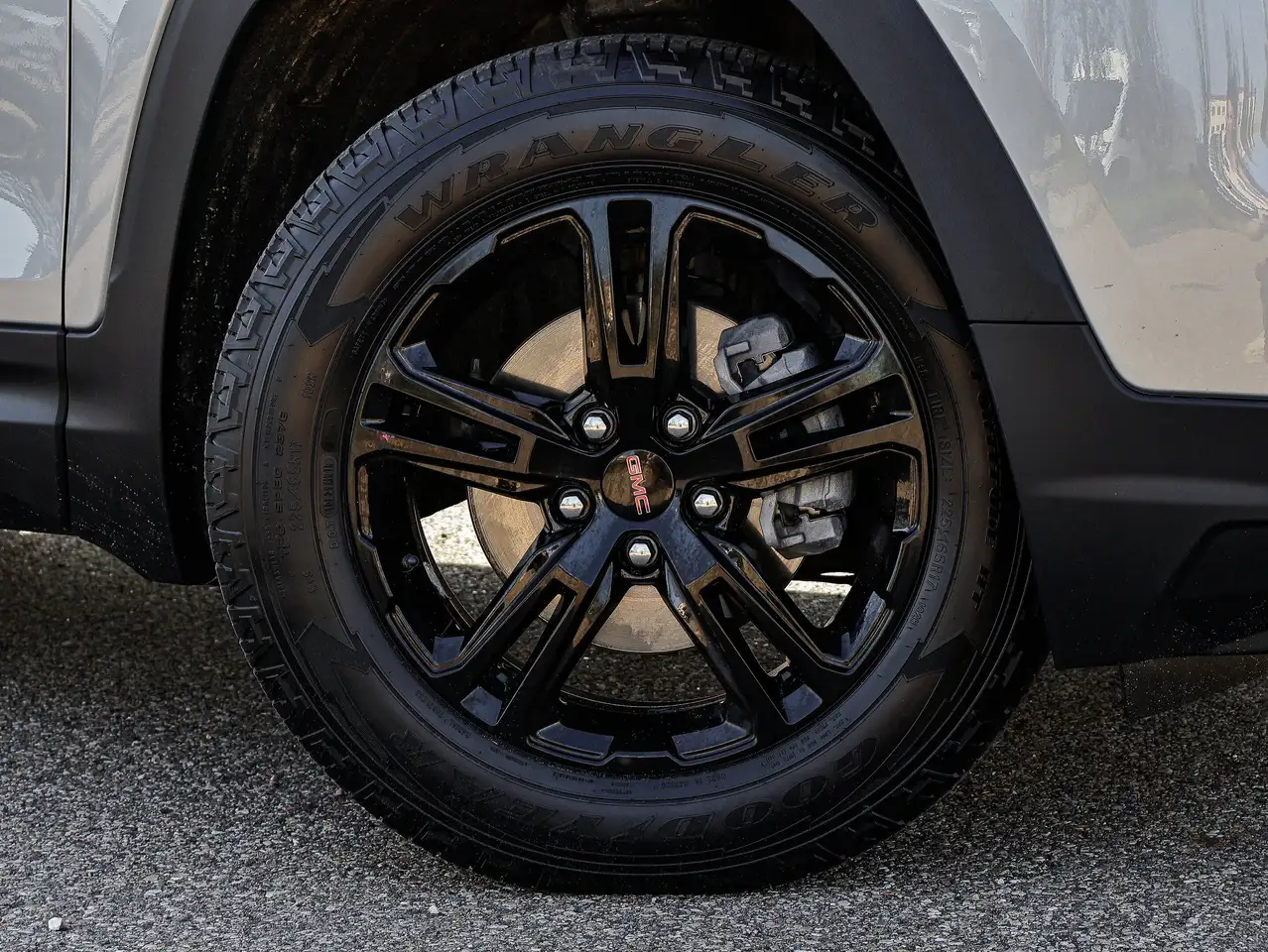 GMC Terrain photo GMC Terrain
