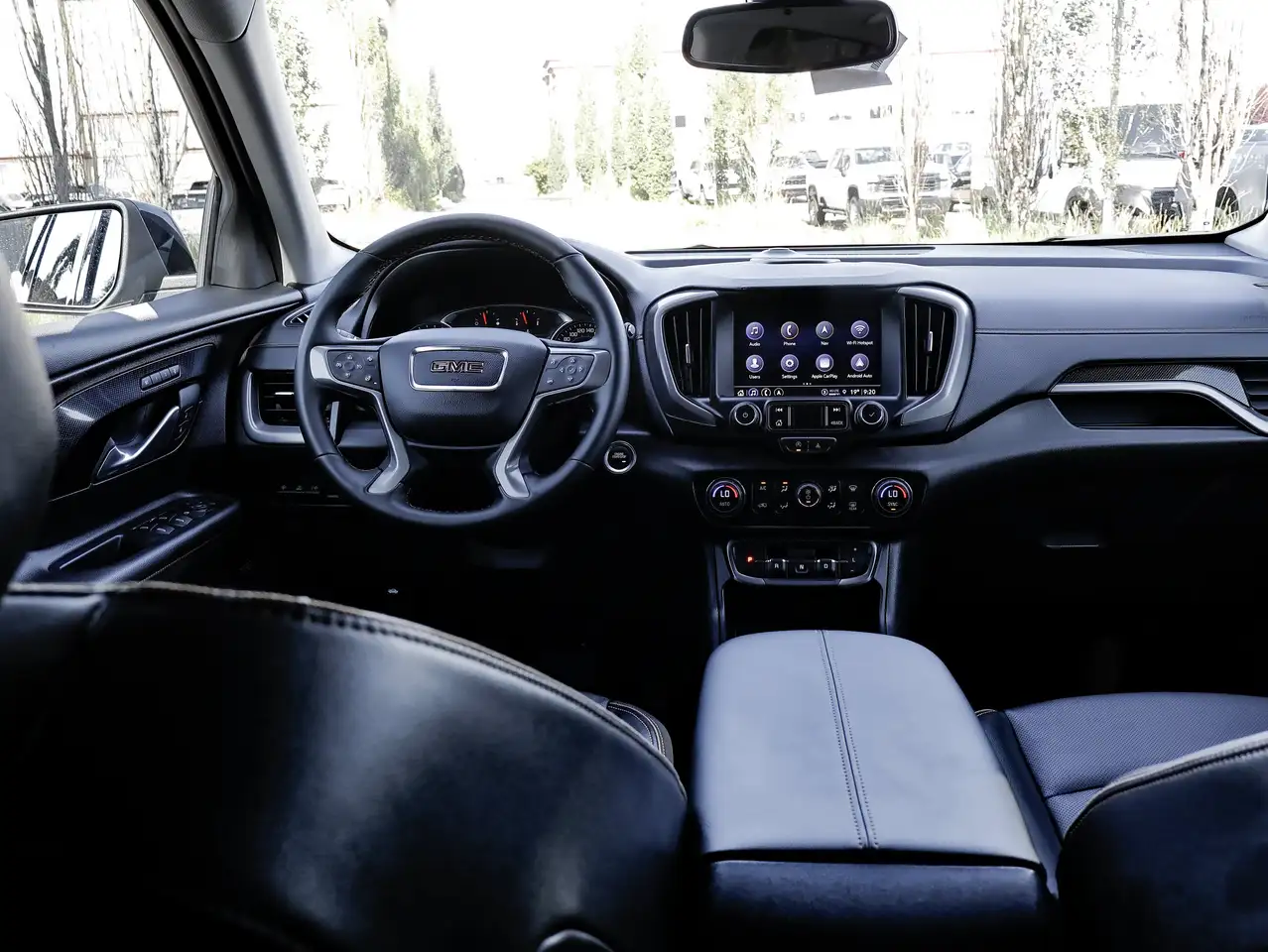 GMC Terrain photo GMC Terrain