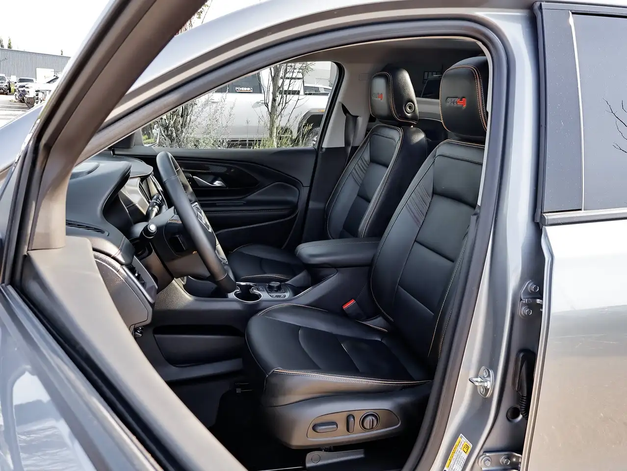 GMC Terrain photo GMC Terrain