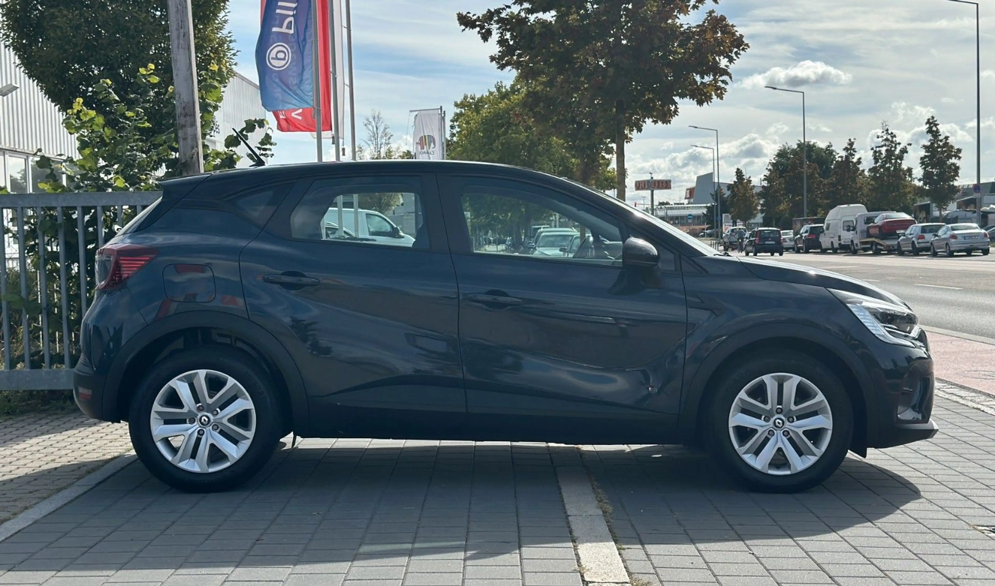 Renault Captur II Zen / 1. Hand / MwSt. / Scheckheft — photo 6