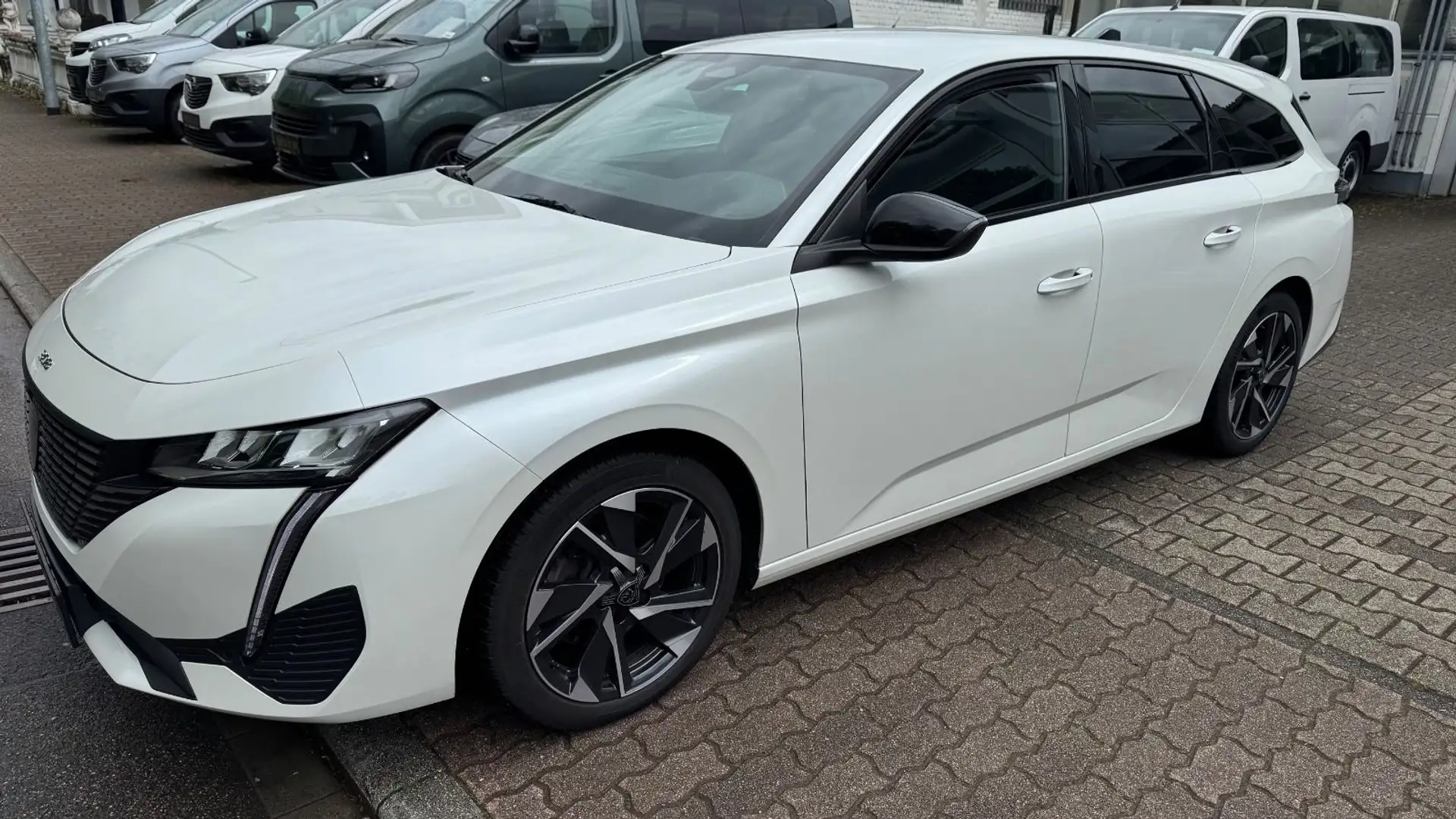Peugeot 308 BlueHDi 130 Allure Pack SW /1Hand / NR 18 Weiß - 2