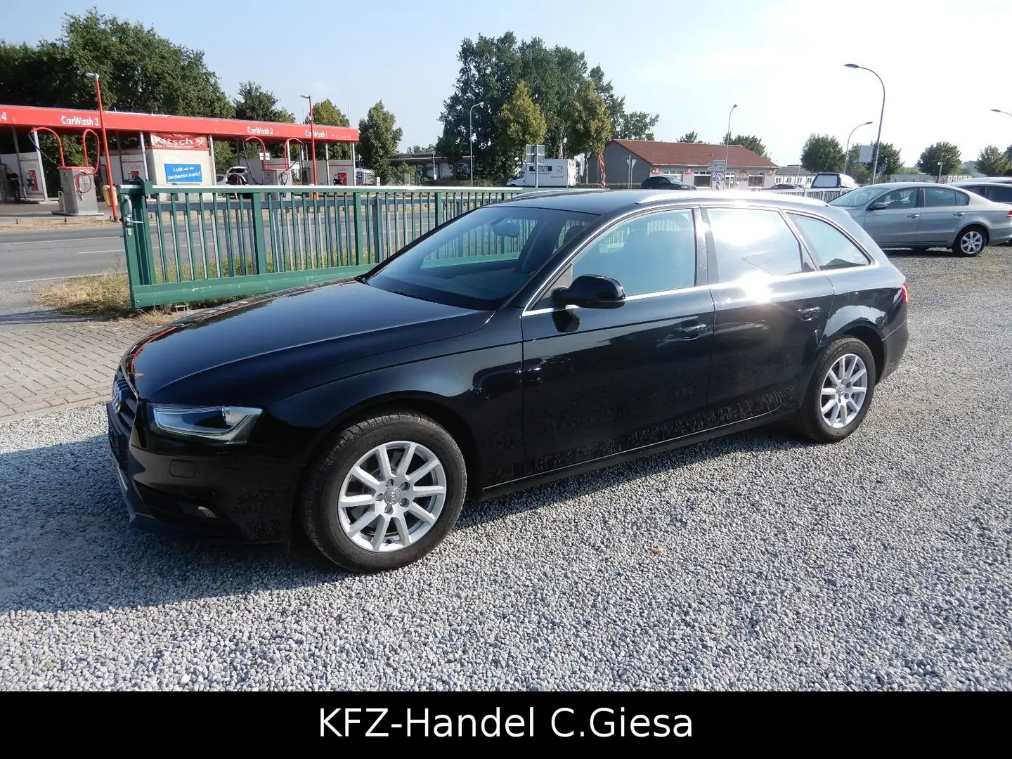 Audi A4 Avant Attraction TÜV NEU Negro - 1