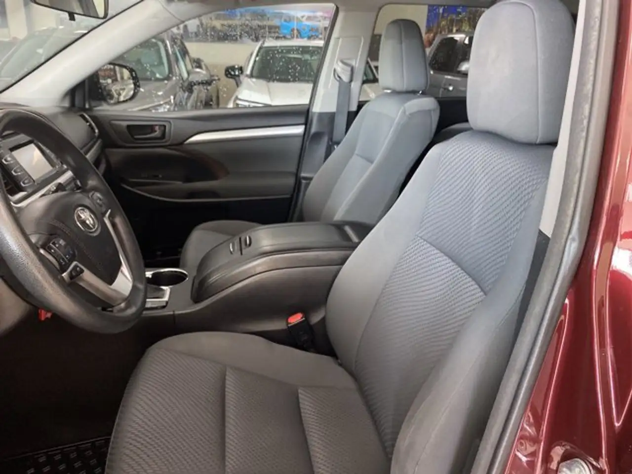 Toyota Highlander снимка Toyota Highlander