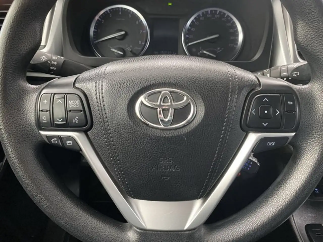Toyota Highlander снимка Toyota Highlander