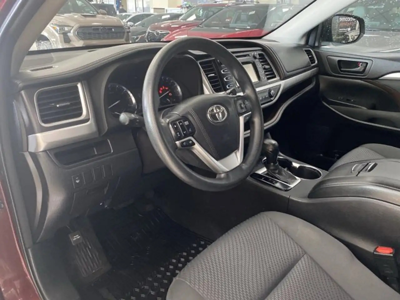 Toyota Highlander снимка Toyota Highlander