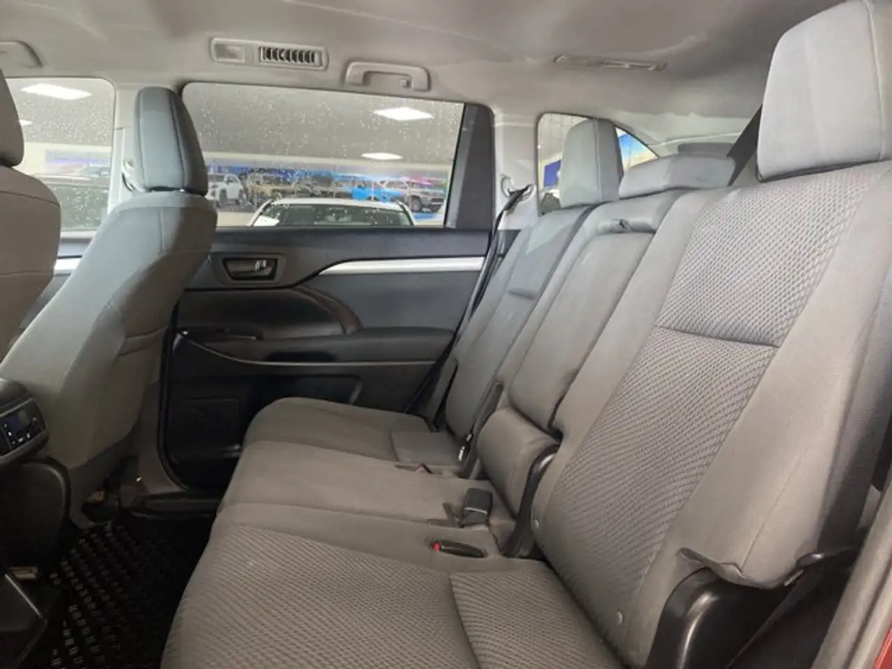 Toyota Highlander снимка Toyota Highlander