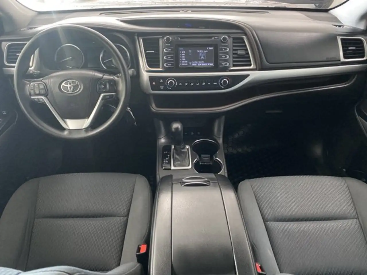Toyota Highlander снимка Toyota Highlander