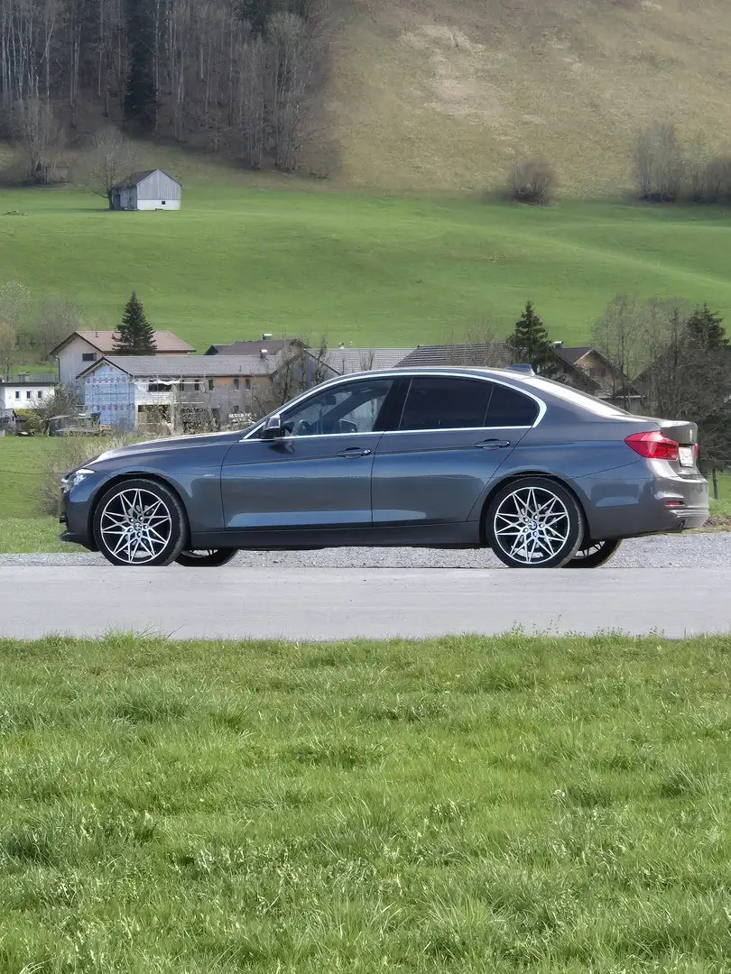 BMW 318 318d xDrive Sport Line - 1