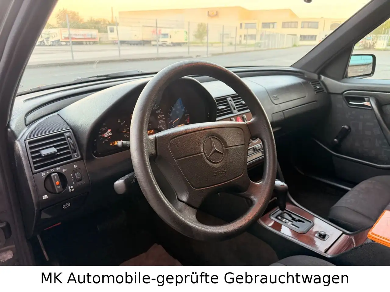 Mercedes-Benz C 180 Classic *Service Neu**, foto 9