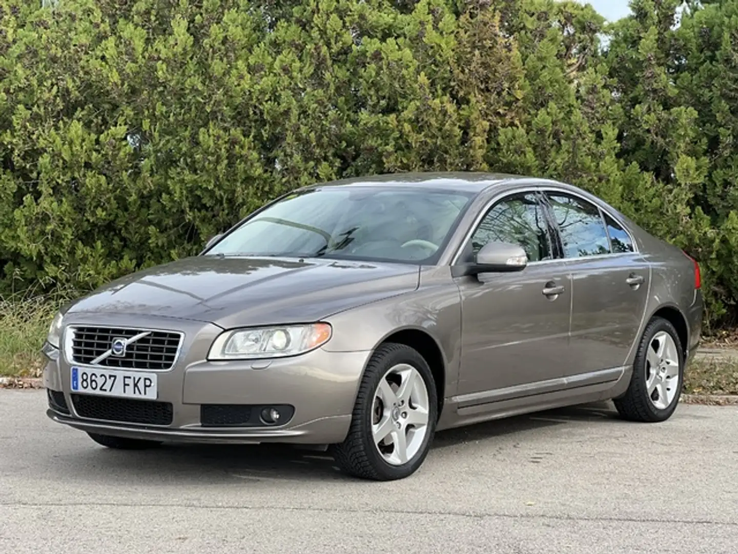Volvo S80 2.5 T Momentum Beige - 1