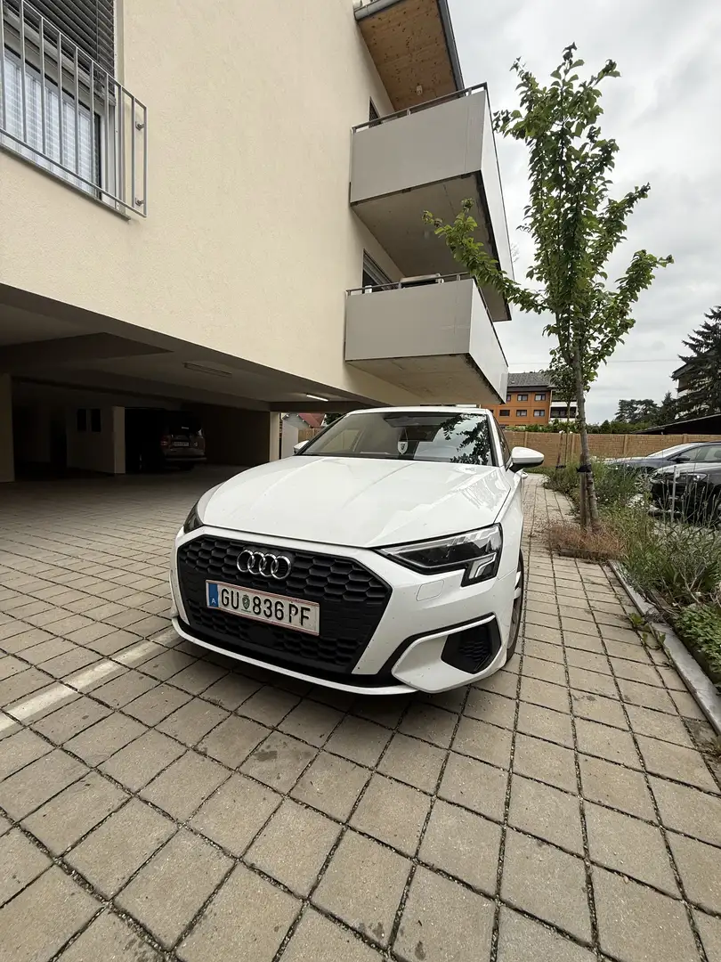 Audi A3 1,0 TFSI sport Weiß - 1