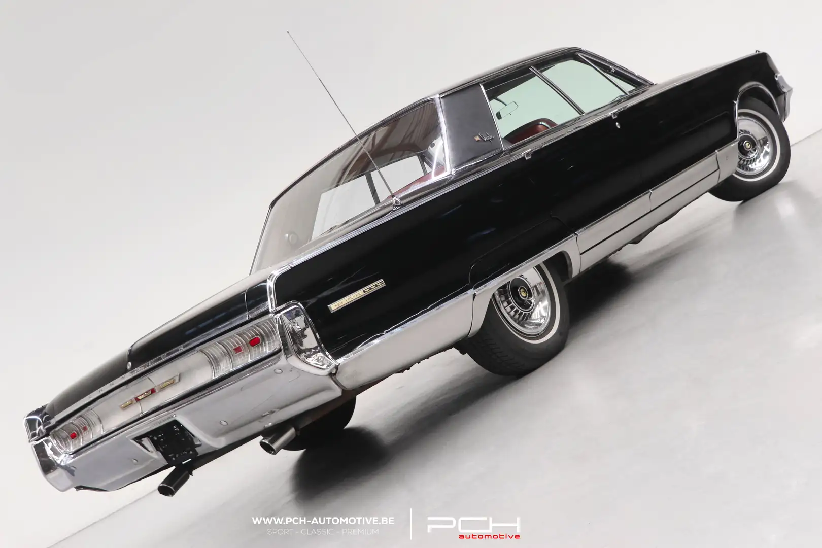 Chrysler New Yorker VI 6.8 V8 345cv Aut. Siyah - 2