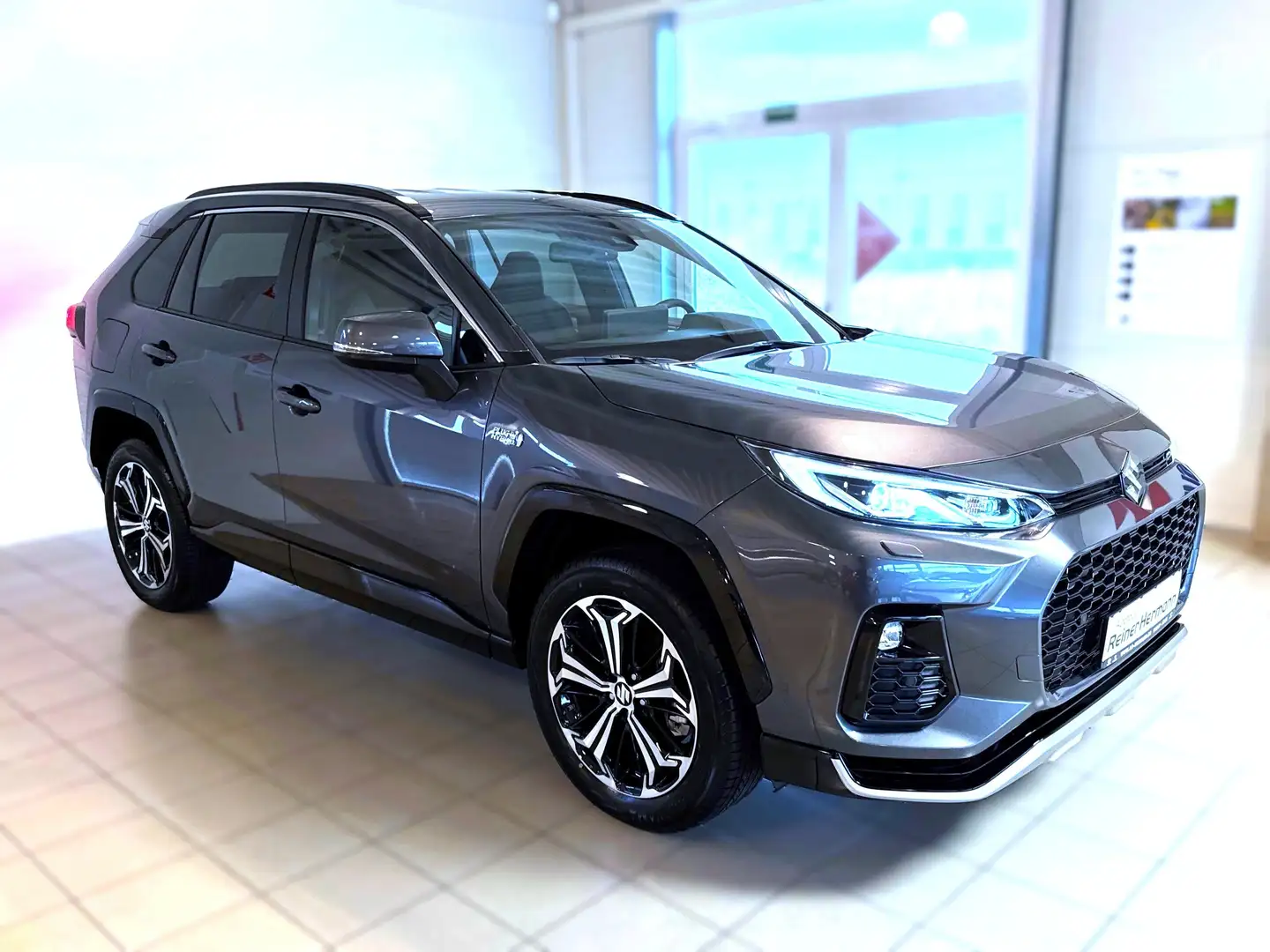 Suzuki Across 2.5 Comfort+ PLUG-IN HYBRID E-FOUR AT 4WD LED NAVI Grau - 1