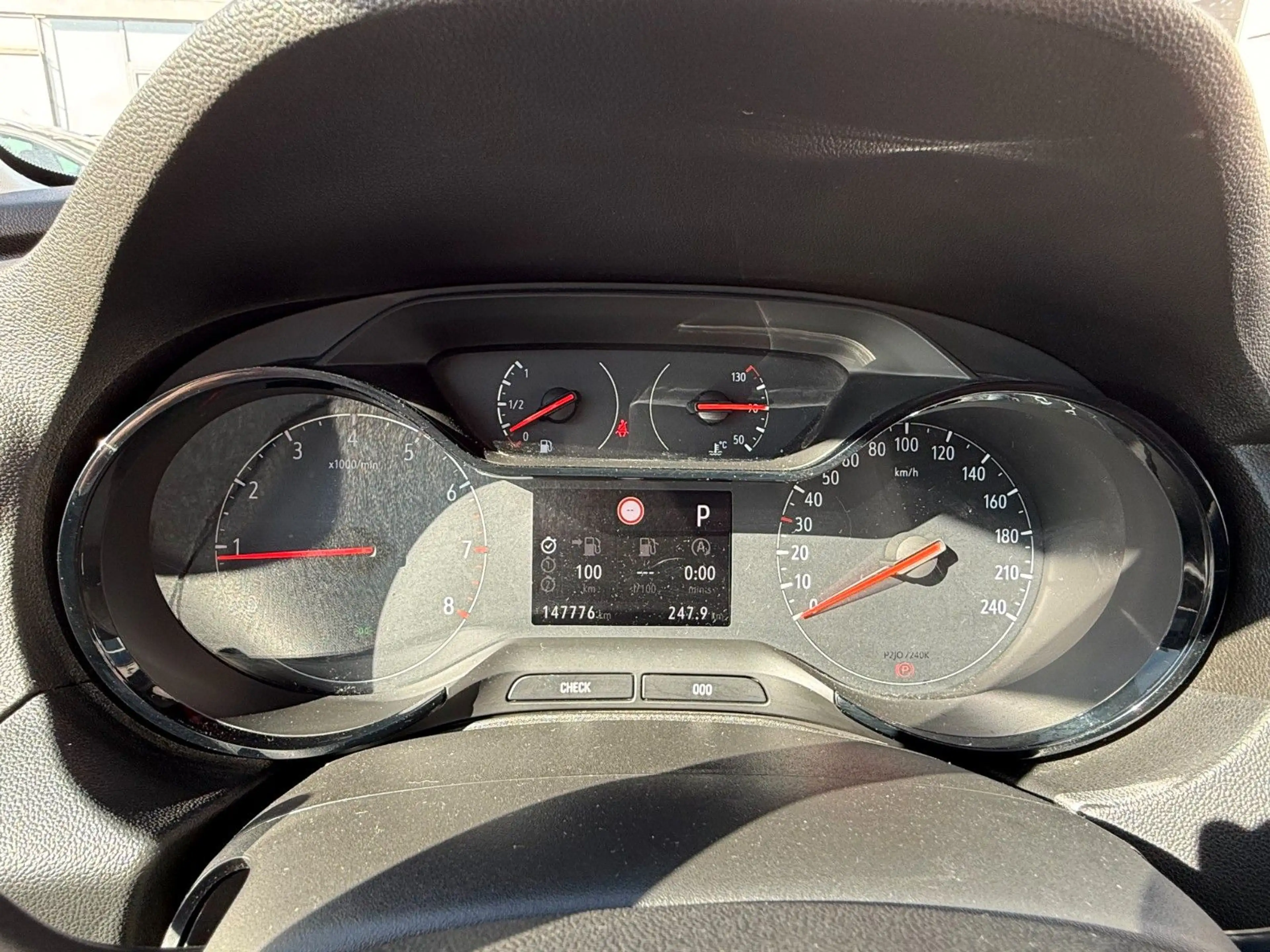 Opel Grandland X Edition KLIMA/NAVI/AHK/2.HAND — photo 14