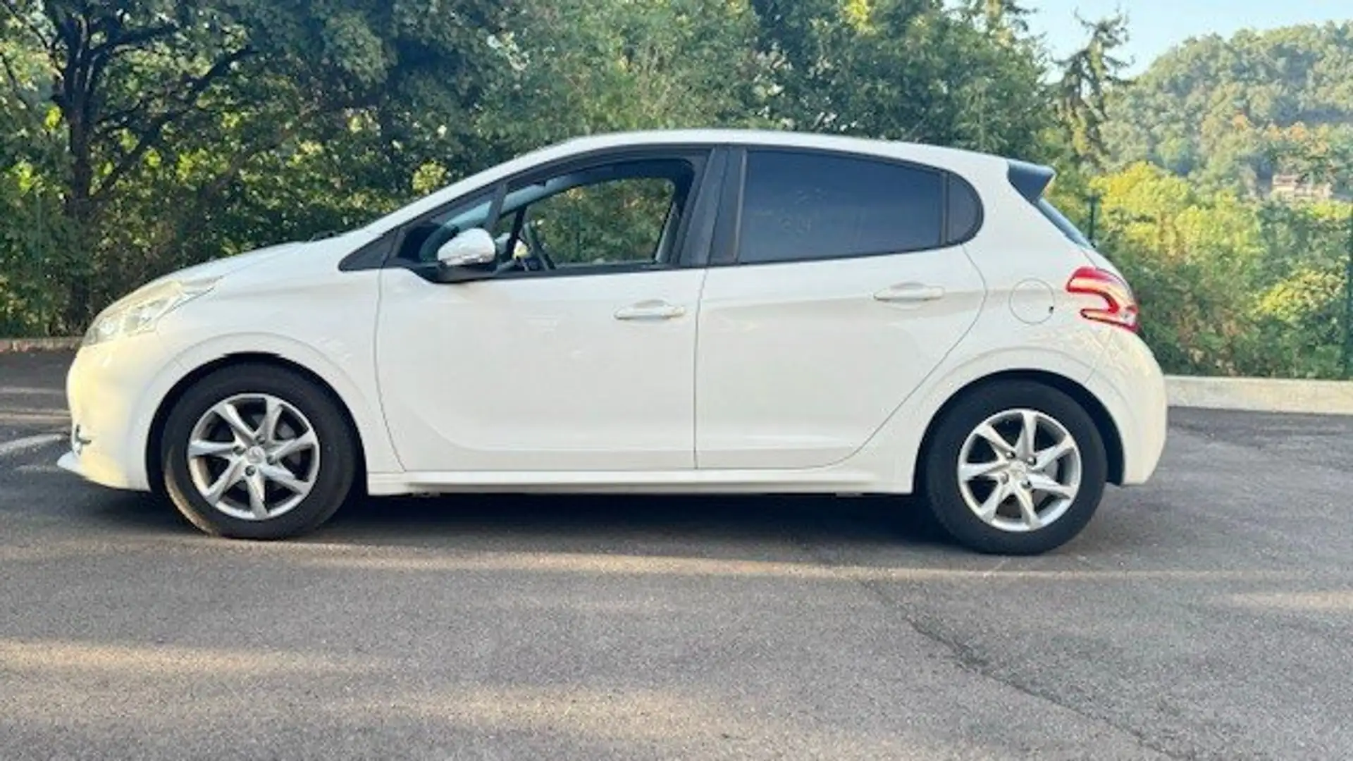 Peugeot 208 208 I 20125p 1.4 e-hdi 8v Active s Bianco - 1