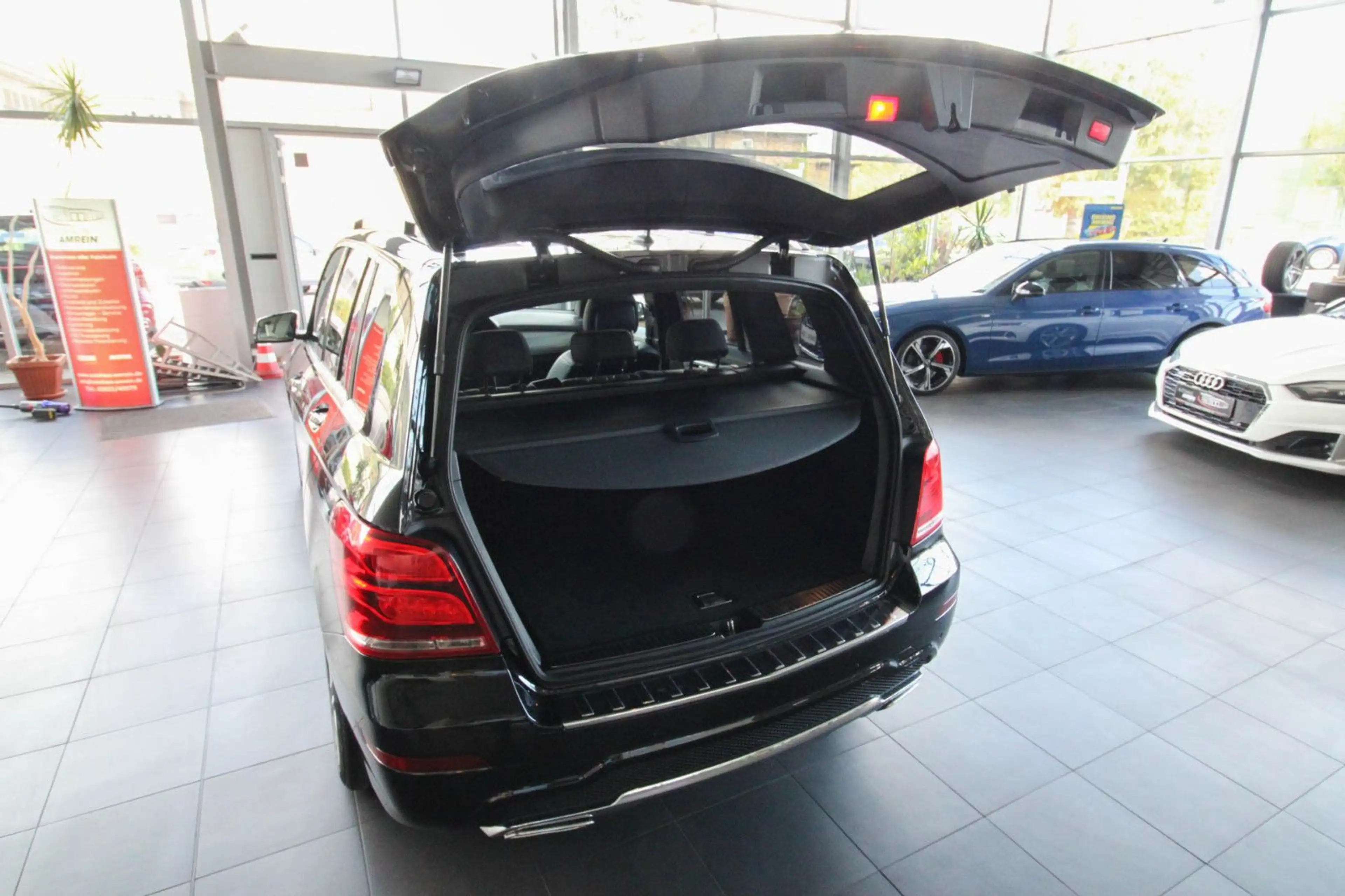 Mercedes-Benz GLK 350 4Matic AMG Sport Line/Leder/Pano/360° — photo 6