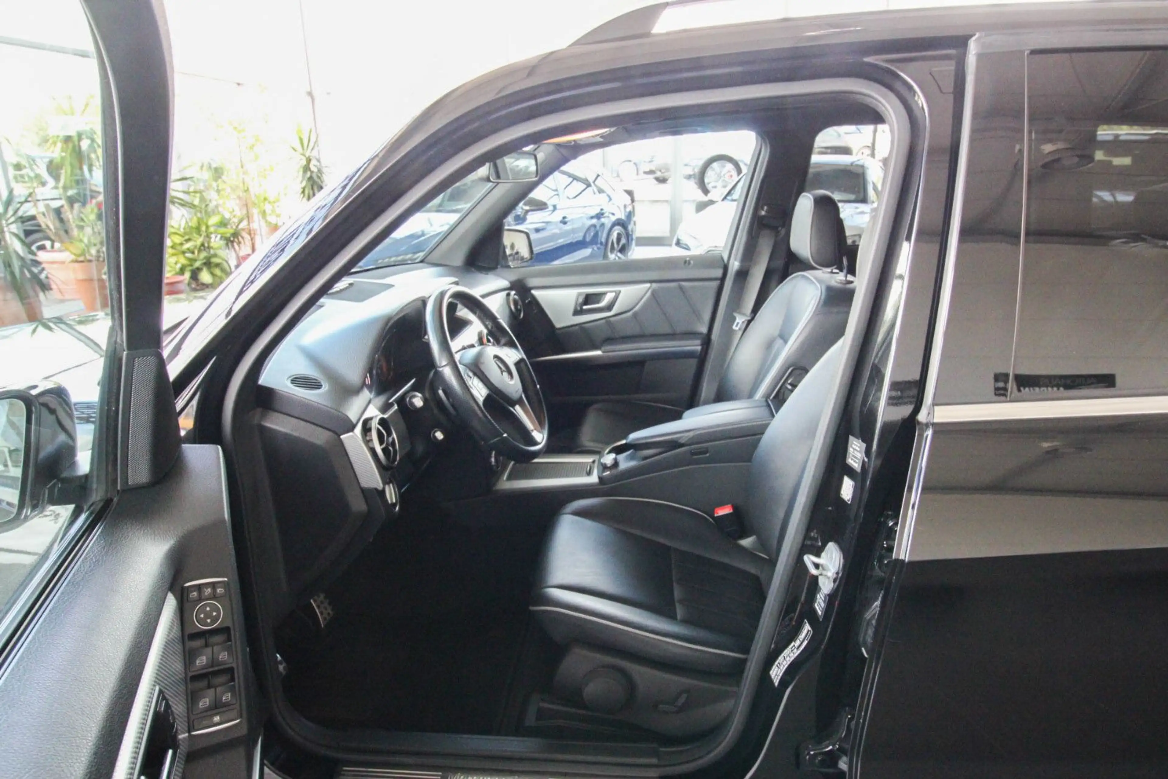 Mercedes-Benz GLK 350 4Matic AMG Sport Line/Leder/Pano/360° — photo 14