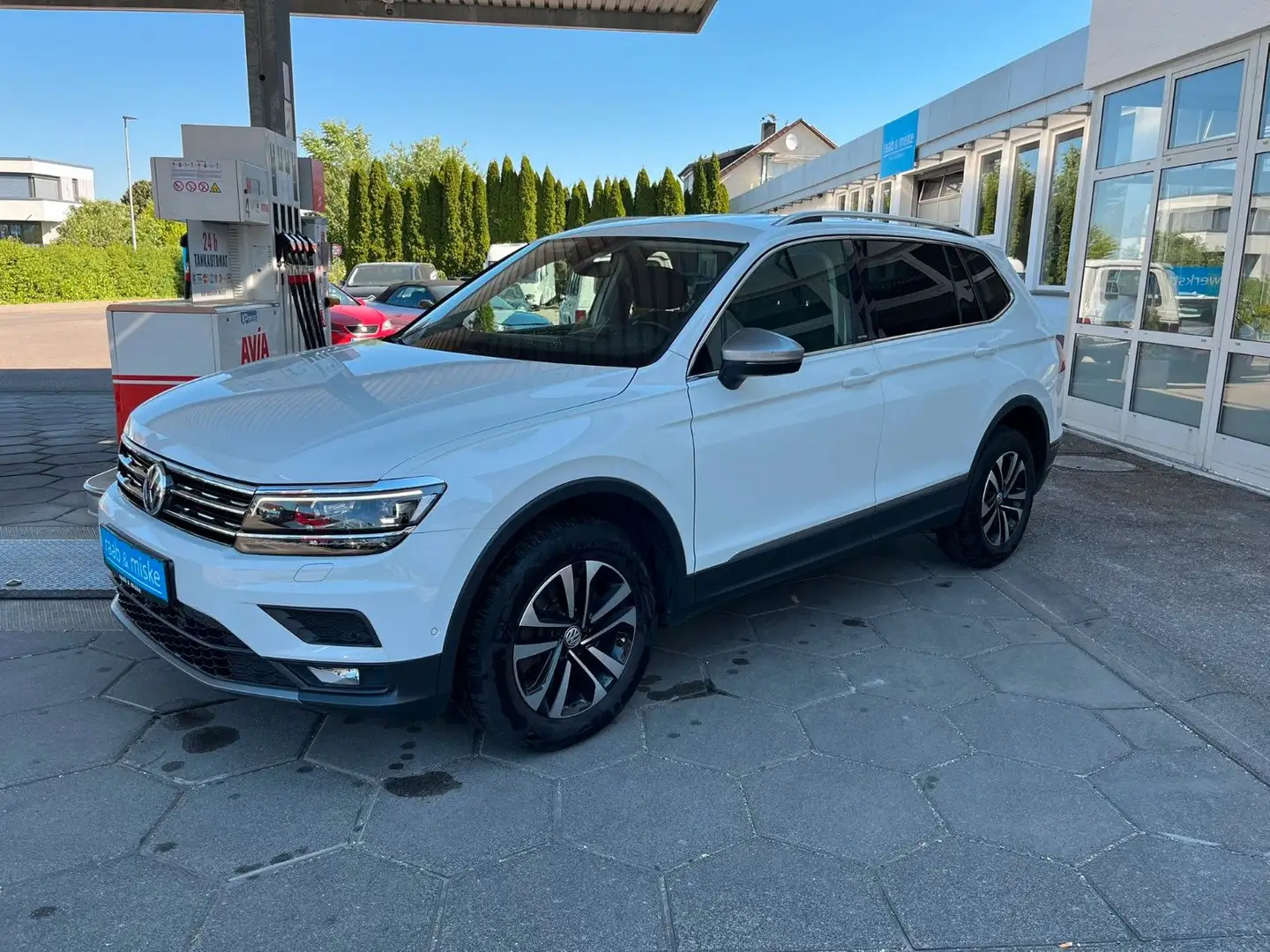 Volkswagen Tiguan Allspace United *ACC/LED/AHK/Kamera/HuD* Weiß - 2