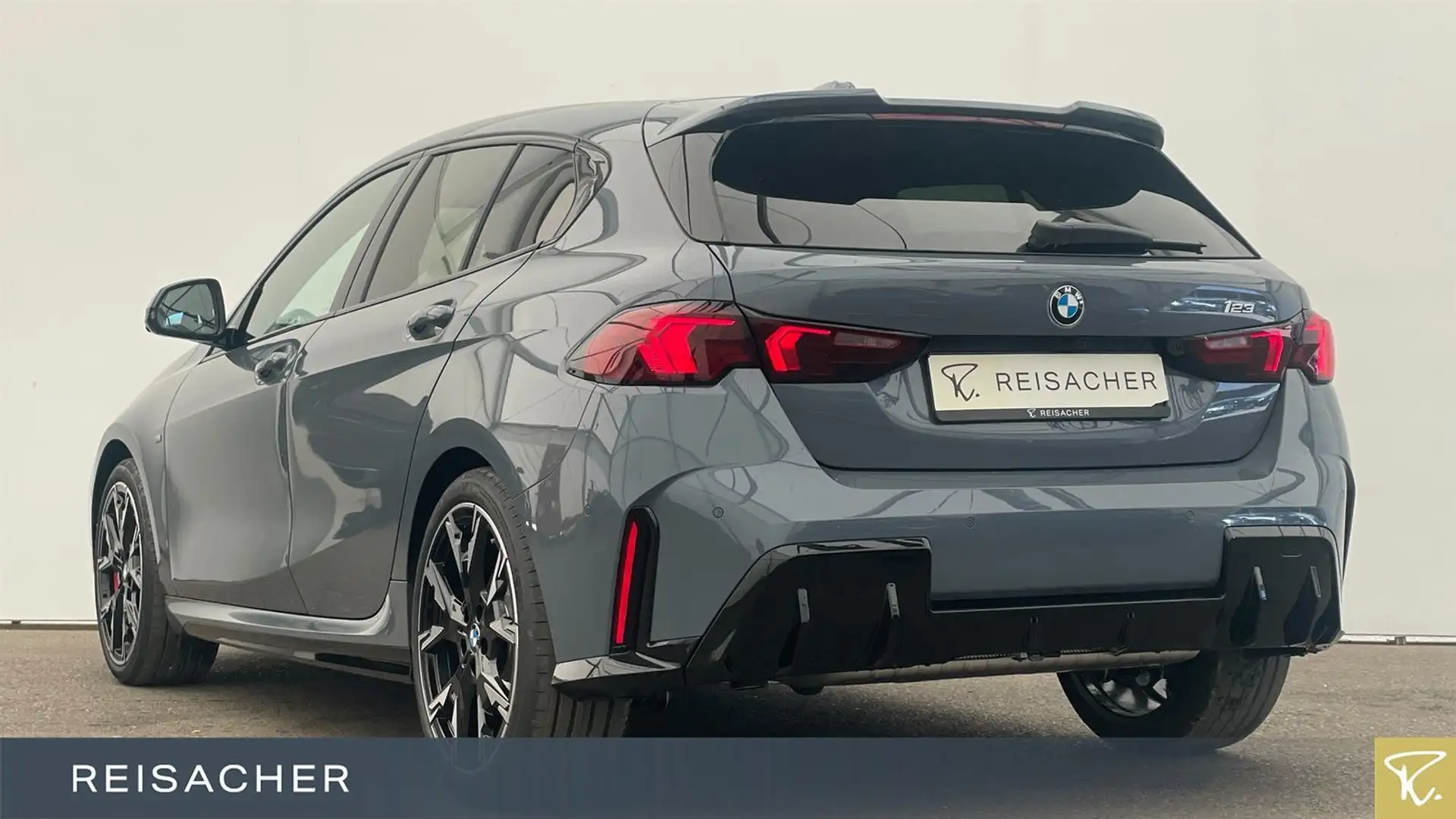 BMW 123 A xDrive M-Sport,M-Sport PRO,Pano,AHK,el.Sit Gris - 2