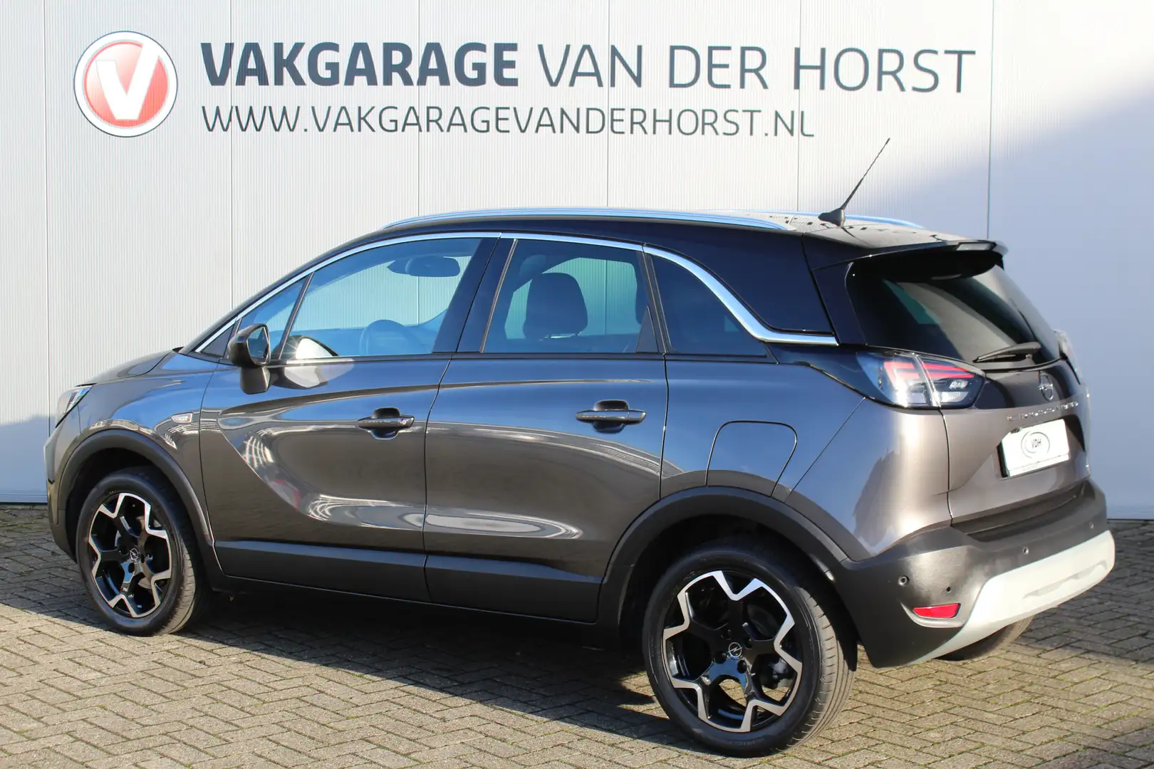 Opel Crossland 1.2-Turbo 110pk Ultimate Mooie en luxe hoogzitter Gris - 2