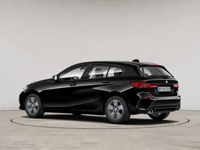 BMW 1 Series view 6