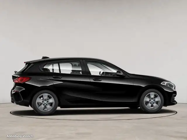 BMW 1 Series view 8