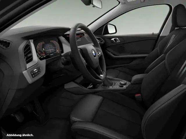 BMW 1 Series view 3