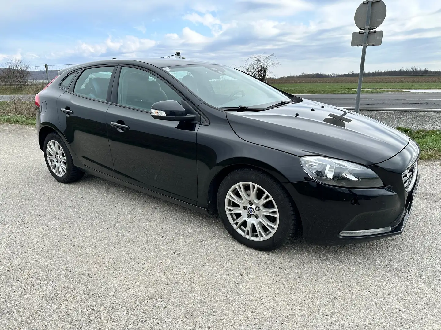 Volvo V40 V40 D2 Schwarz - 2