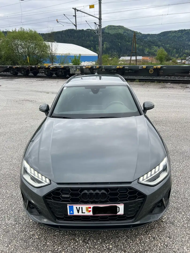 Audi A4 Avant 45 TFSI quattro S-line S-tronic Grau - 2