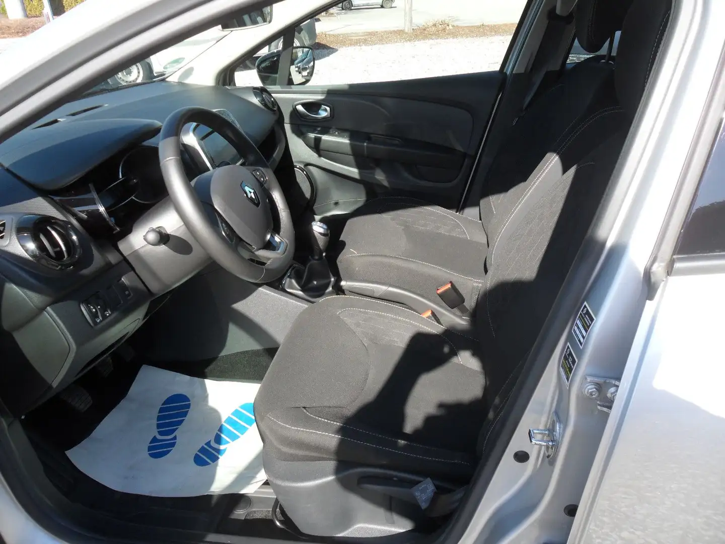 Renault Clio 1,5 dCI   Limited NAVI Plateado - 2