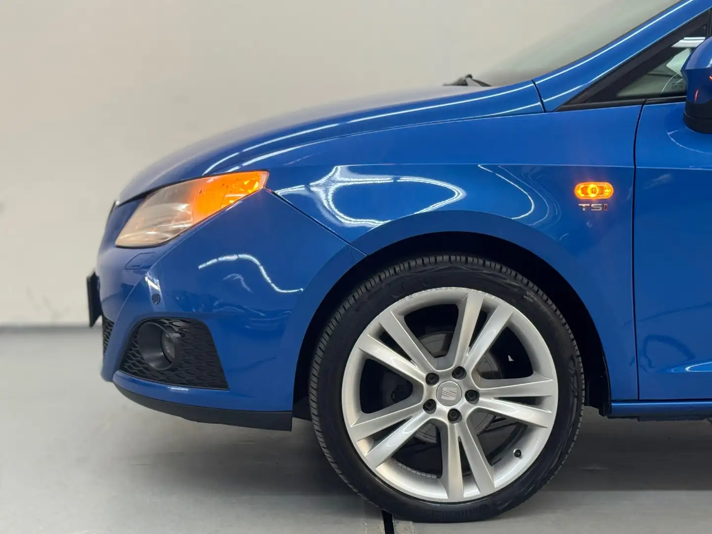 SEAT Ibiza 1.2 TSI Sport AUT PANO NIEUWE KETTING CLIMATE STOE Blauw - 2