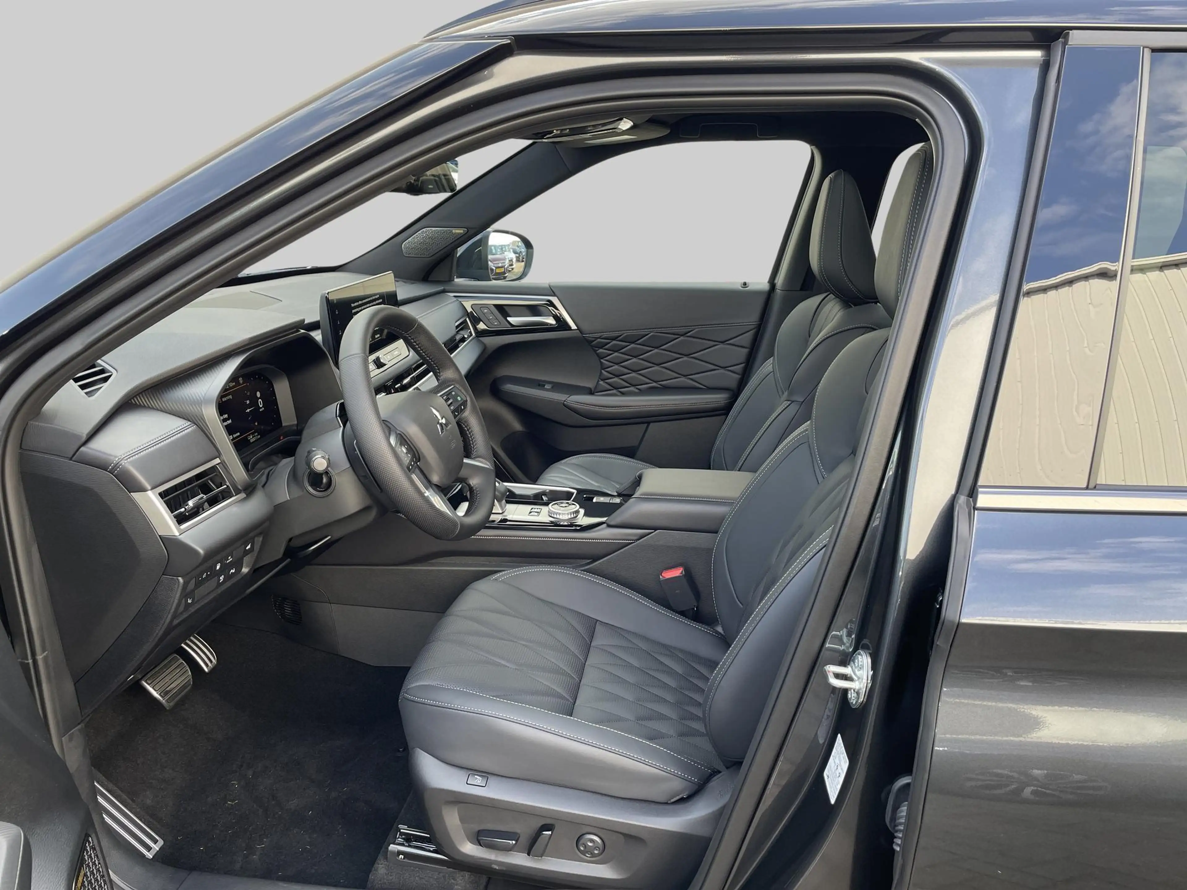 Mitsubishi Outlander 2.4 PHEV Black Edition Registratiekorting € 7.000, — photo 12