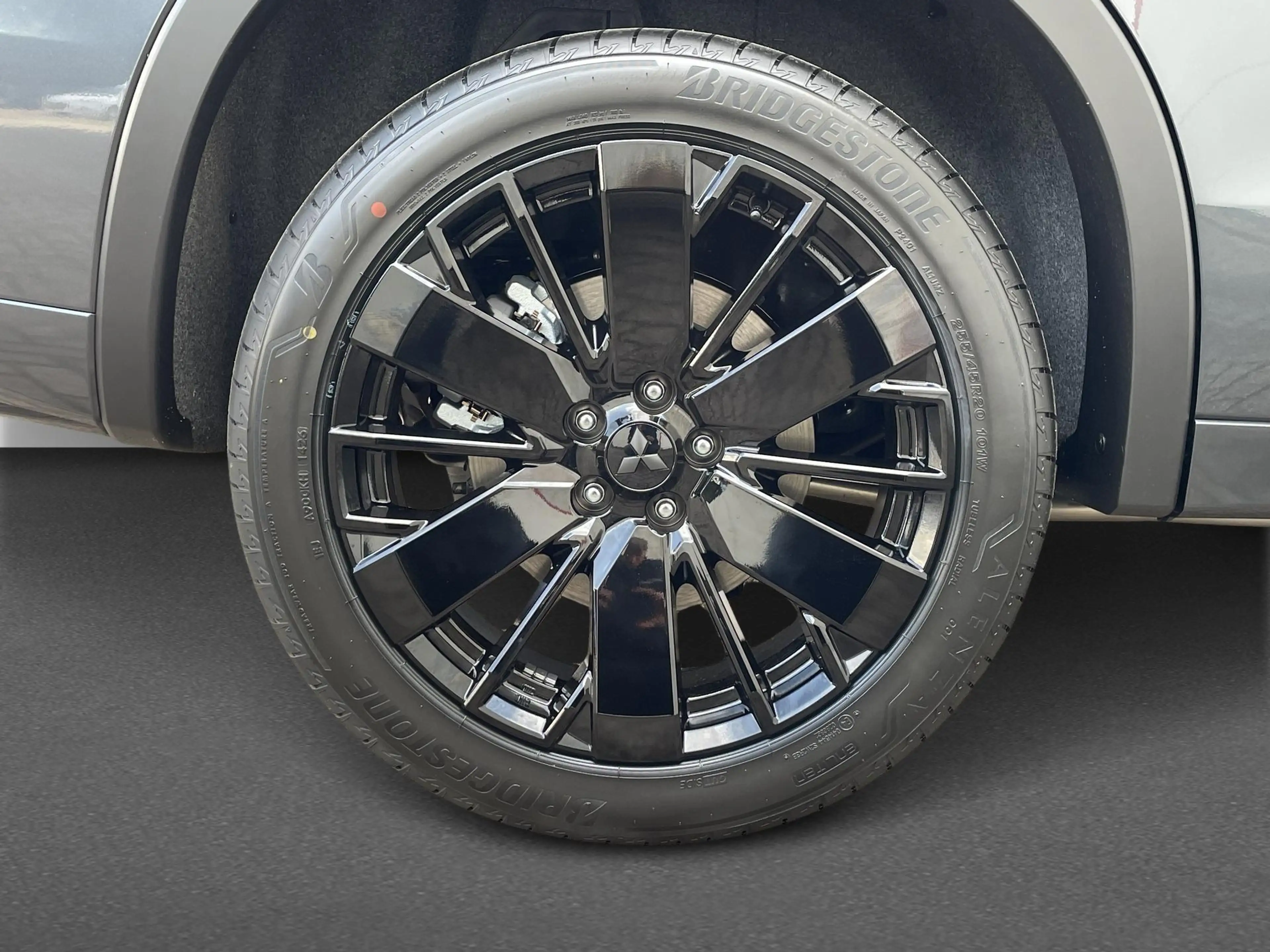 Mitsubishi Outlander 2.4 PHEV Black Edition Registratiekorting € 7.000, — photo 11