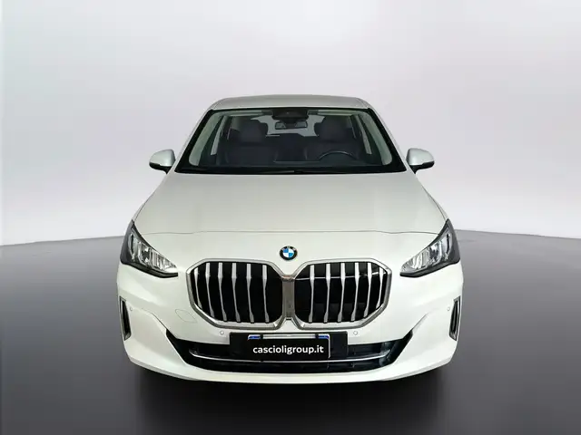 BMW 2 Series view 2