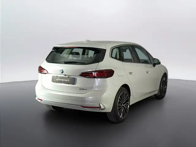 BMW 2 Series view 6