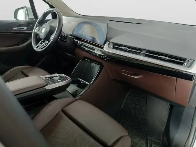 BMW 2 Series view 11