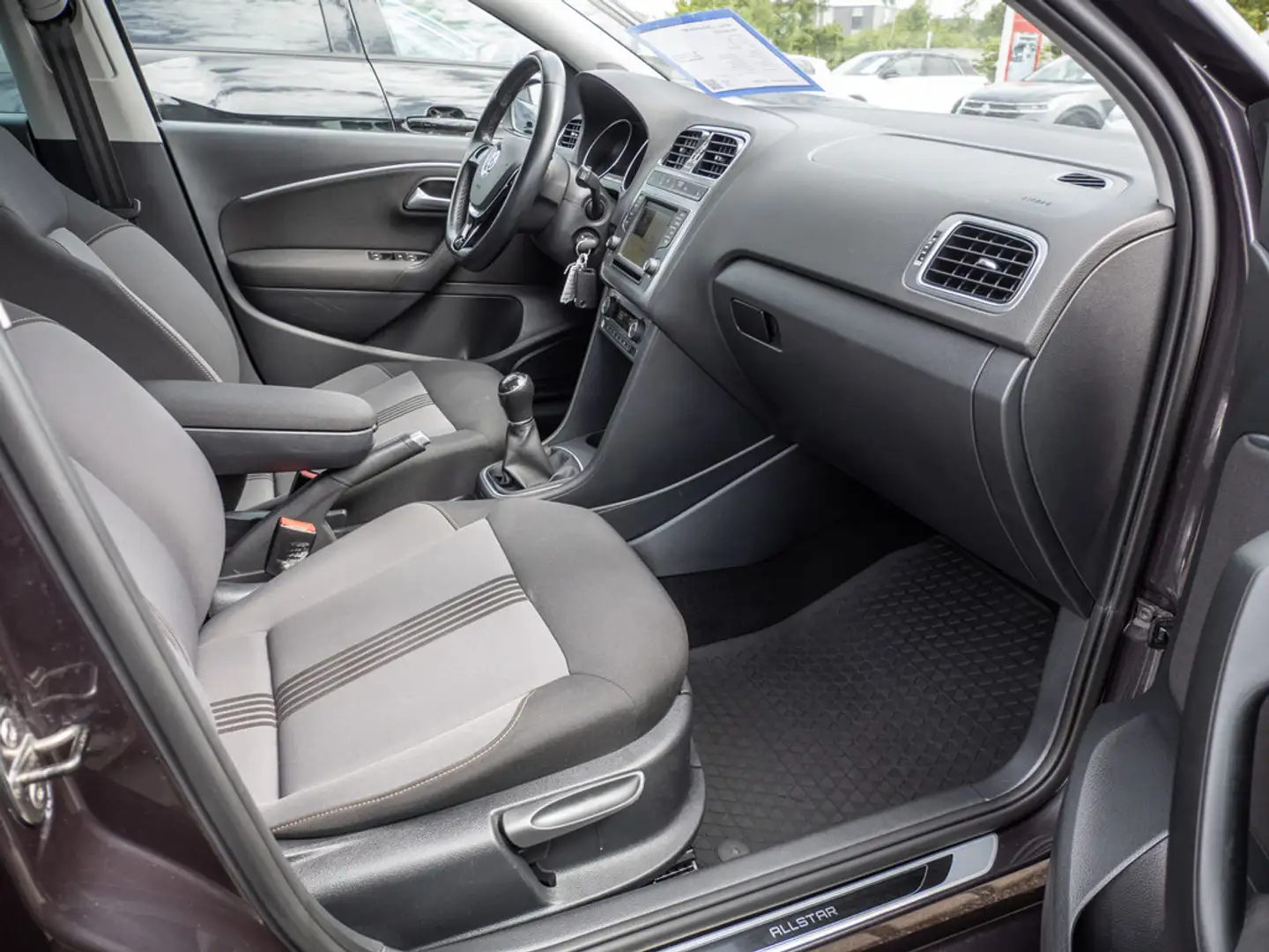 Volkswagen Polo 1.2 TSI Allstar BMT PDC SHZ NAVI LED Grigio - 2