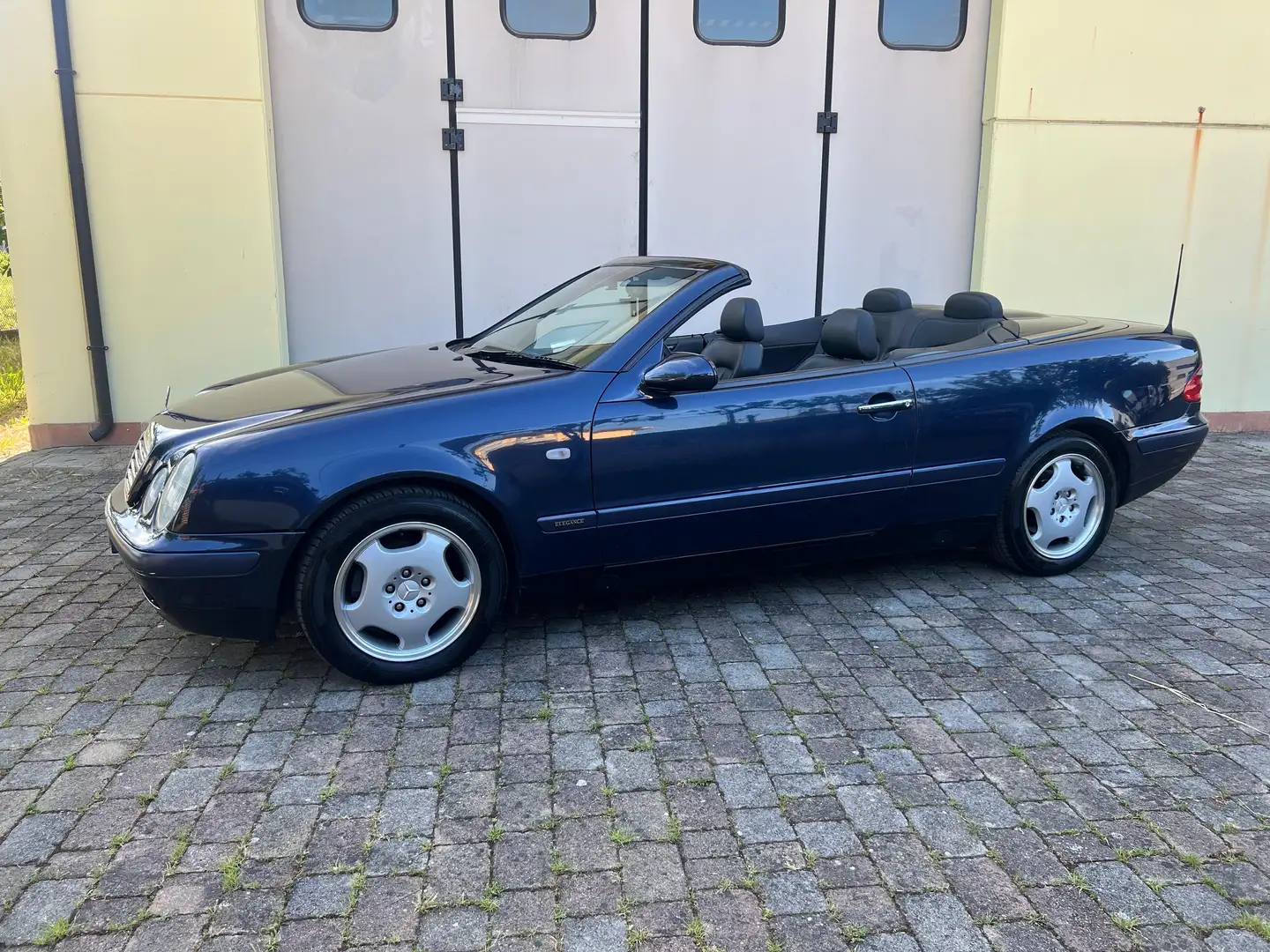 Mercedes-Benz CLK 200 Cabrio Elegance Azul - 2