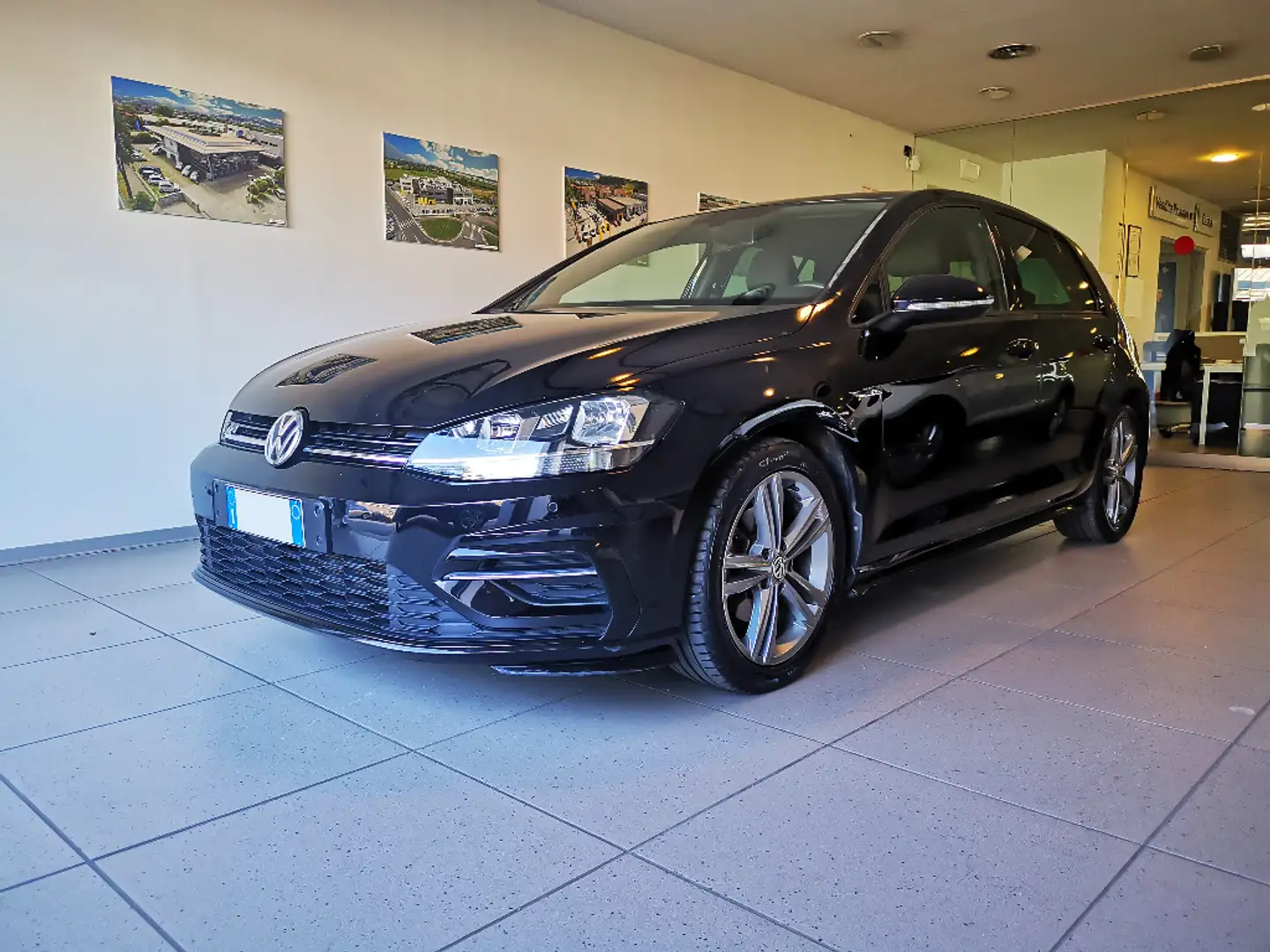 Volkswagen Golf 1.5 TSI ACT DSG 5p. Sport BlueMotion Technology Black - 1