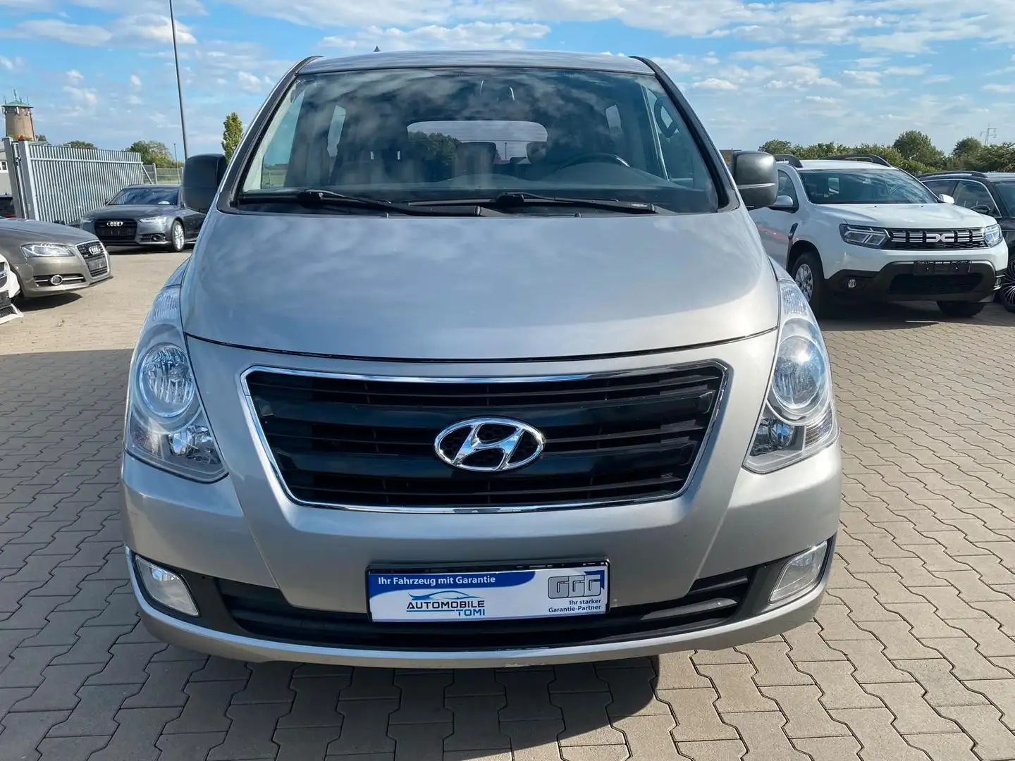 Hyundai H-1 Travel Comfort|NAVI|R-KAM Stříbrná - 1
