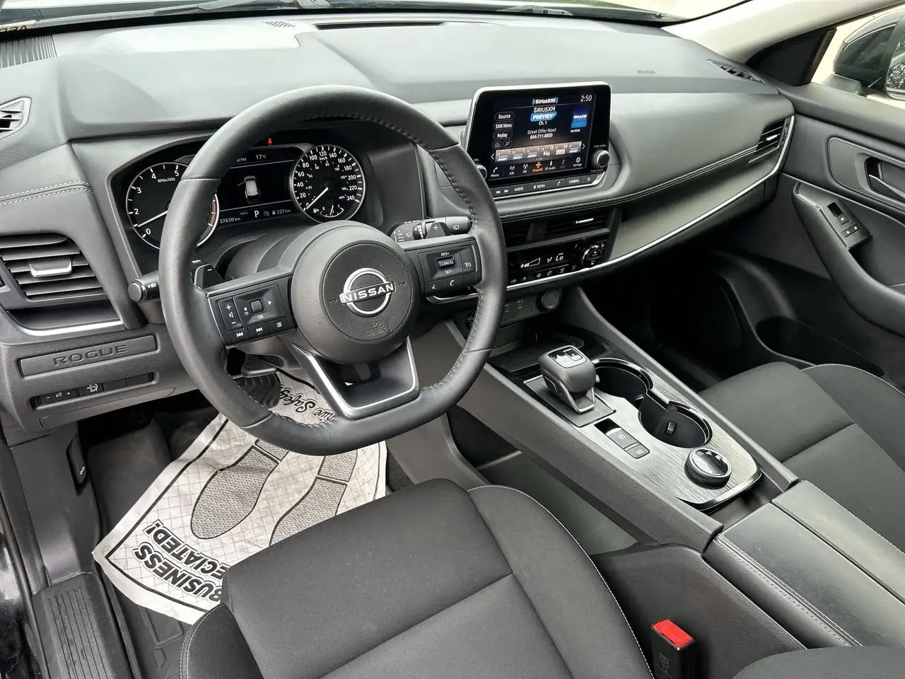 Nissan Rogue fotografie Nissan Rogue