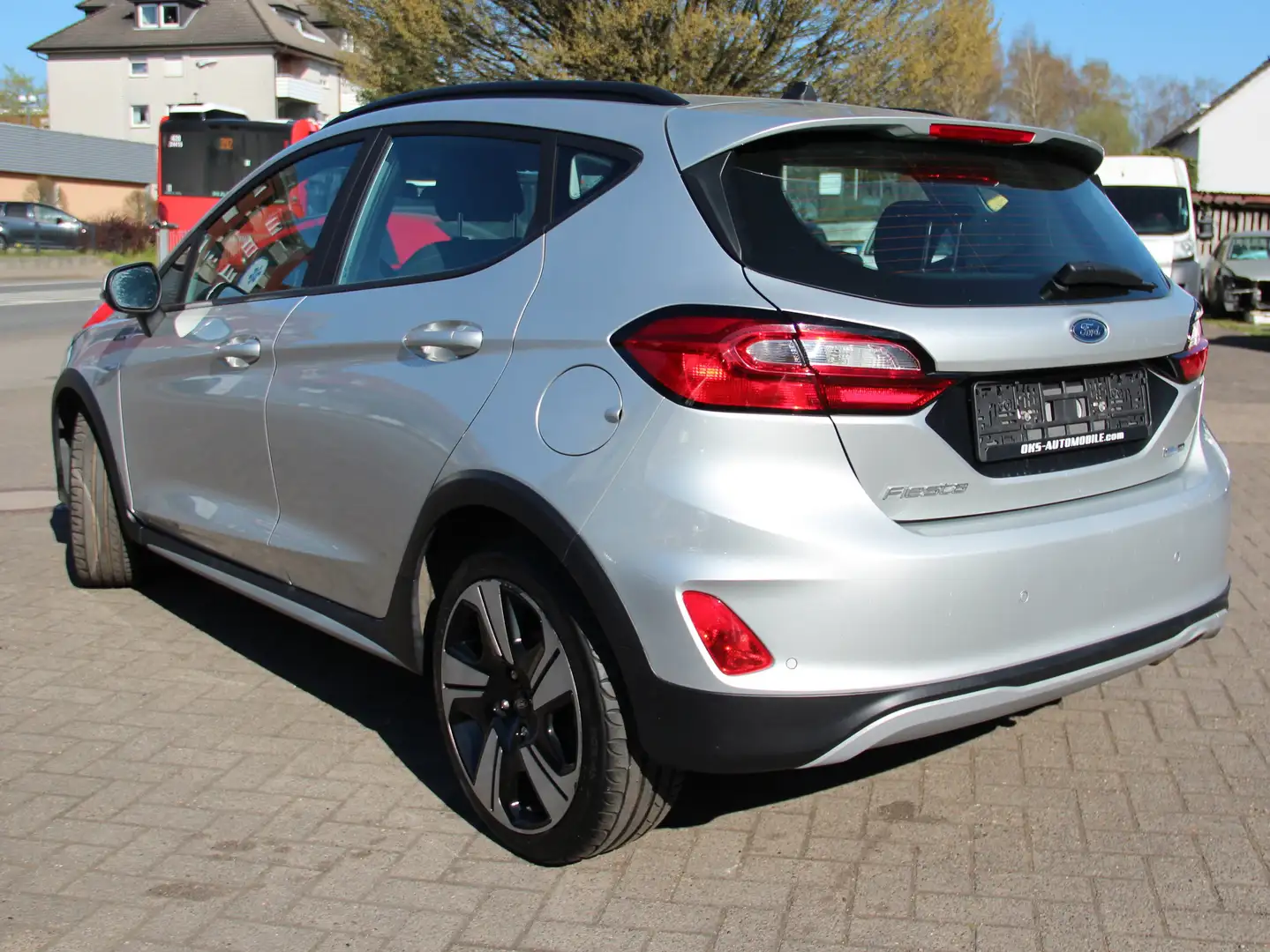 Ford Fiesta Active Automatik Top Ausstattung HU NEU Silber - 2