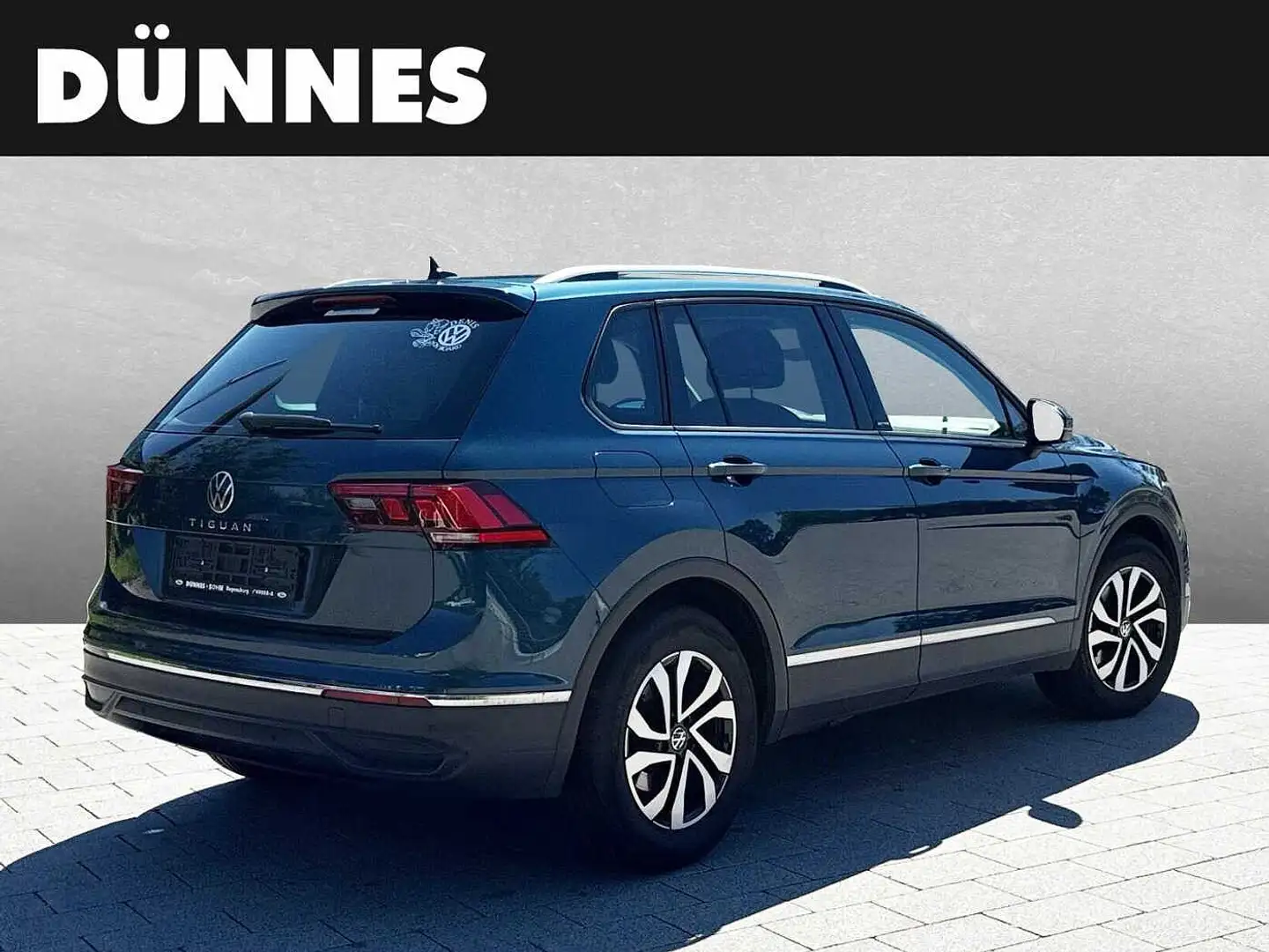 Volkswagen Tiguan 1.5 TSI ACTIVE Blau - 2